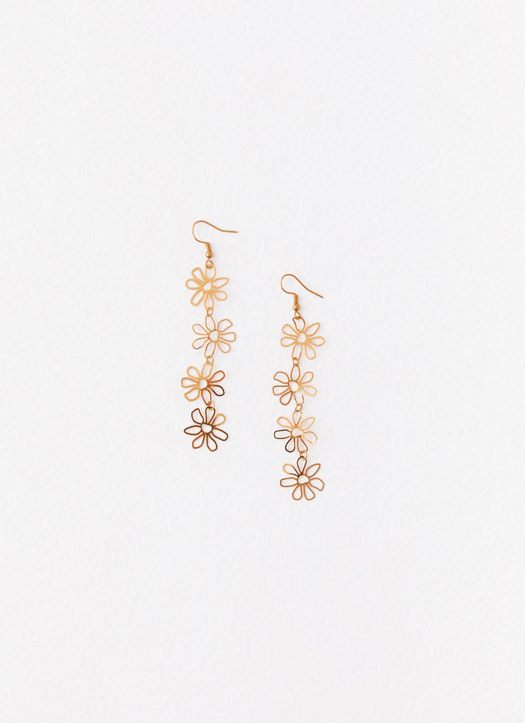 Gardenia Flower Earrings - Gold