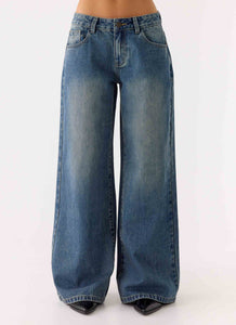 Neo Low Rise Wide Leg Jeans - Vintage Blue Bleach Wash