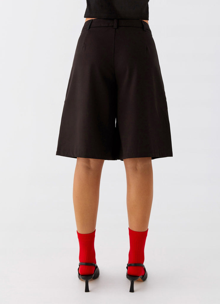 Womens Jeni Long Tailored Jorts in the colour Black in front of a light grey background