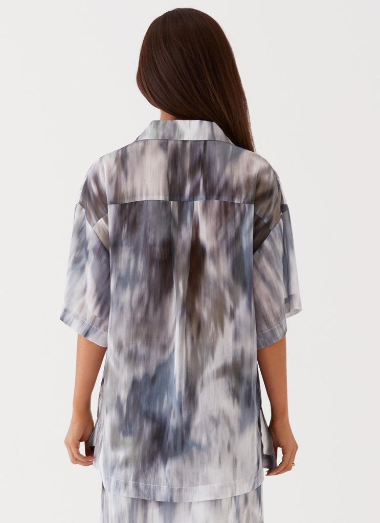 Womens Fight The Feeling Oversized Shirt in the colour Gloom in front of a light grey background