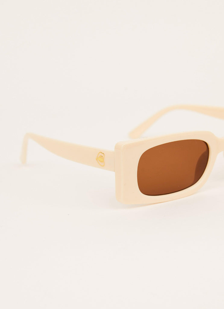 Join the Holiday Sunglasses - Ivory - Peppermayo