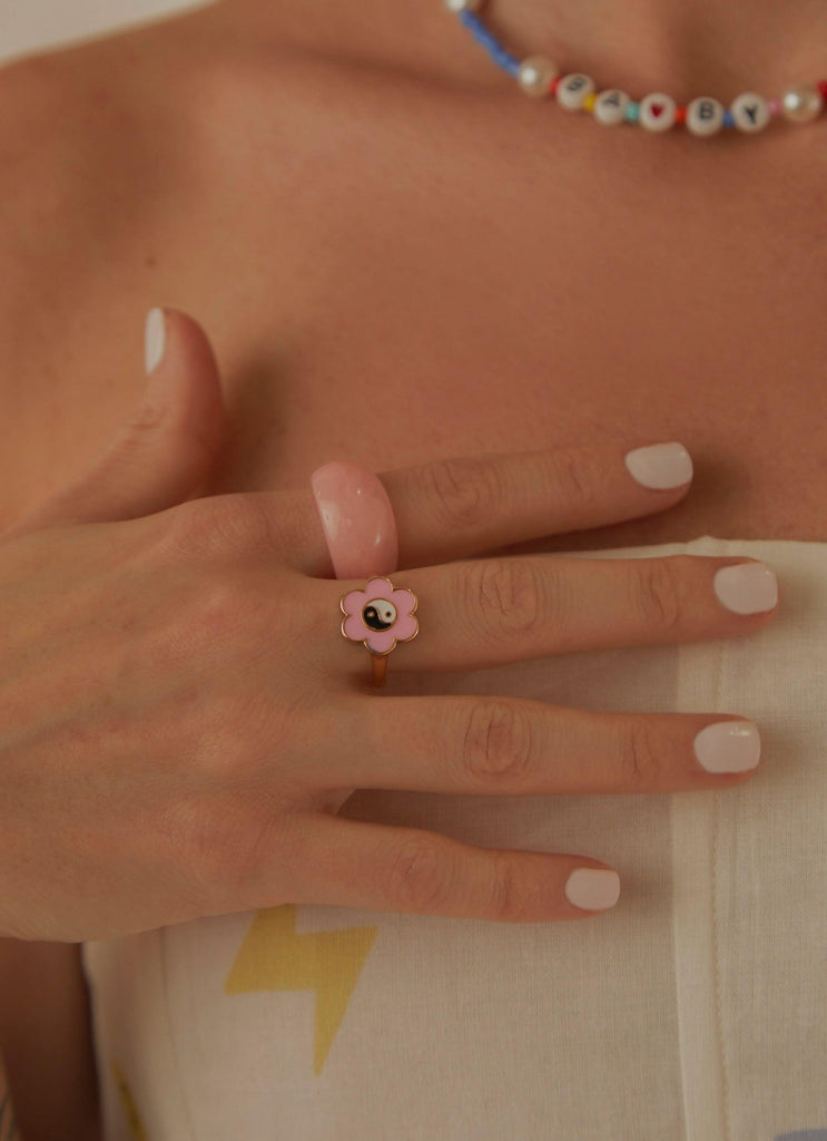 New Vibrations Ring - Pink - Peppermayo