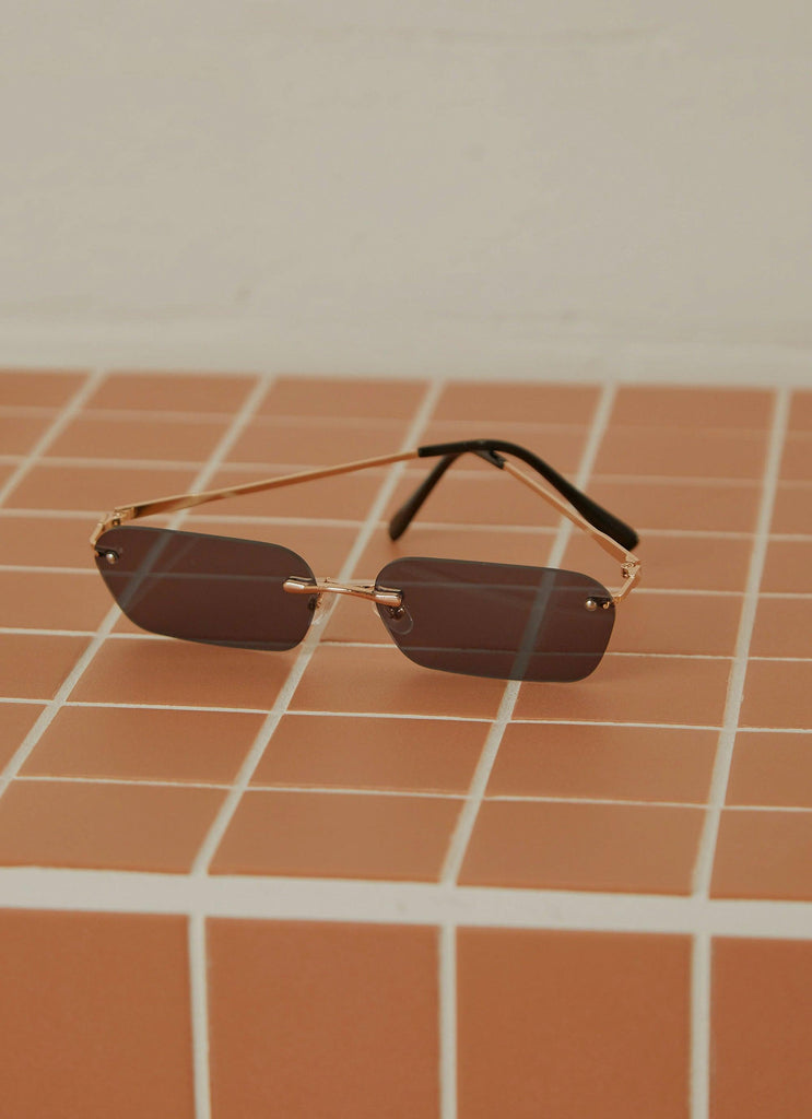Some Say Sunglasses - Black /Gold - Peppermayo